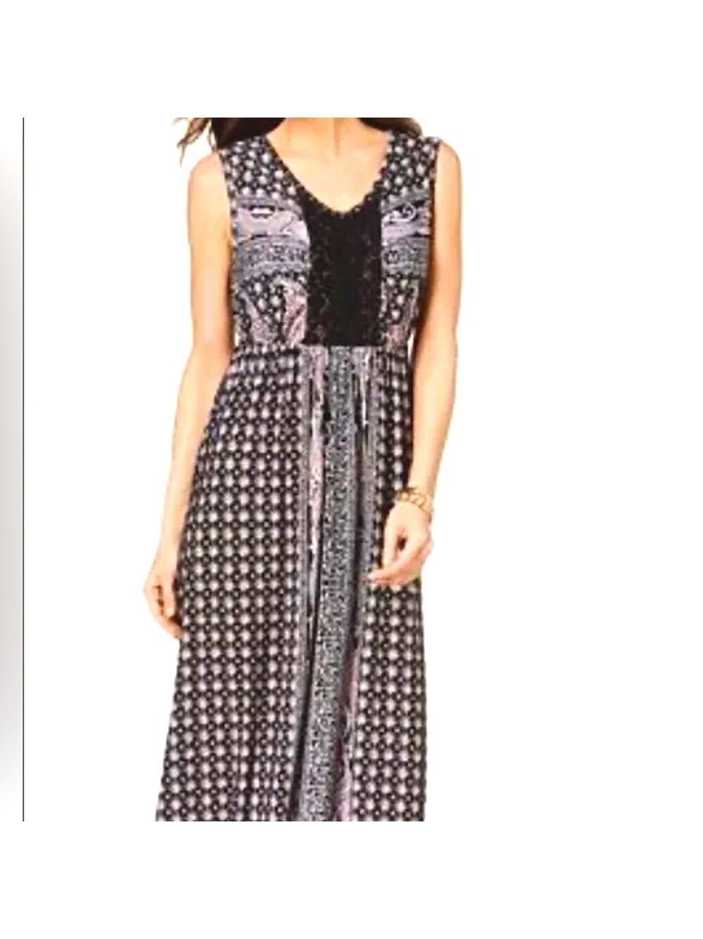 HOST PICK! Gorgeous maxi dress sleeveless with crochet detail